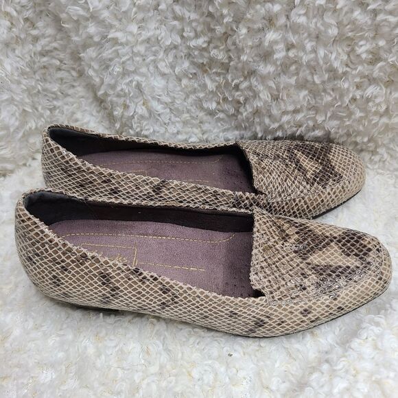 Clarks Active Air Everyday Comfort Snakeskin‎ Loafers size 7 - Picture 1 of 7